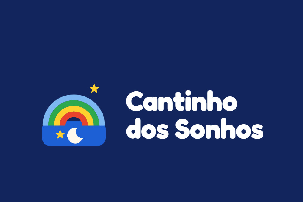 A marca da escola, com o arco-íris, a lua e as estrelas da fachada, em cada tela do sistema.